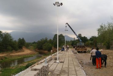 روشنای داخل اولین جزیره مصنوعی داخل رودخانه وحشی در شمال